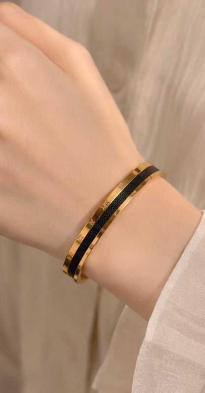 Velora Black Bangle