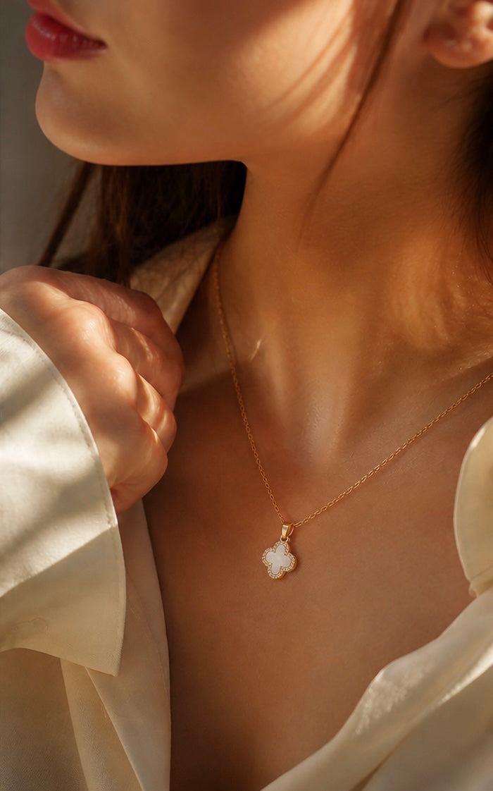 Dual Clover Luxe Pendant