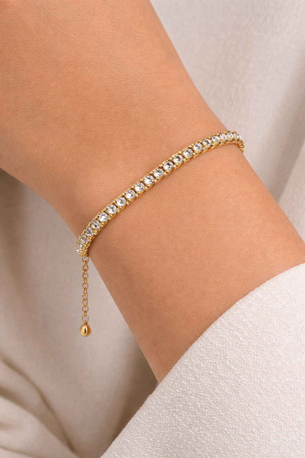 Golden Line Spark Bracelet