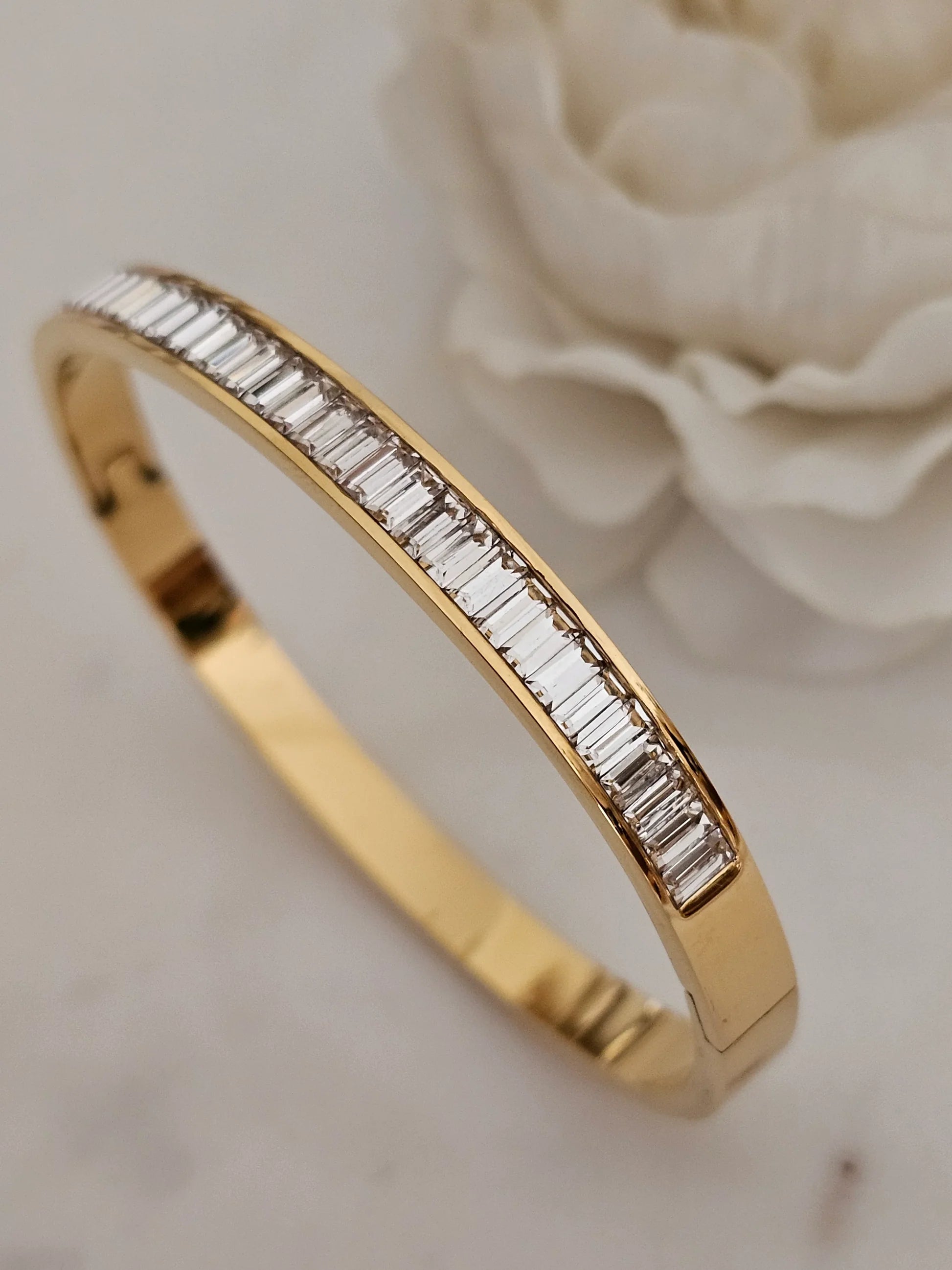 Luxe Line Cuff